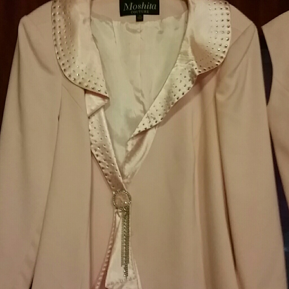 Moshita Couture 3 piece suit in soft pink 26W